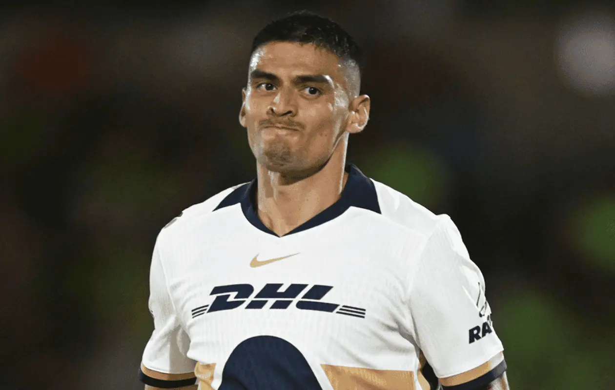 Pumas se enfrenta a Chivas en la Jornada 12.