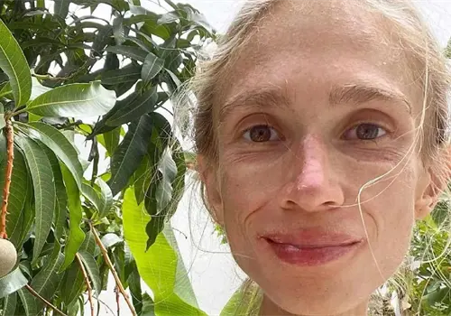 Joven polaca muere en Bali tras seguir dieta extrema de solo frutas
