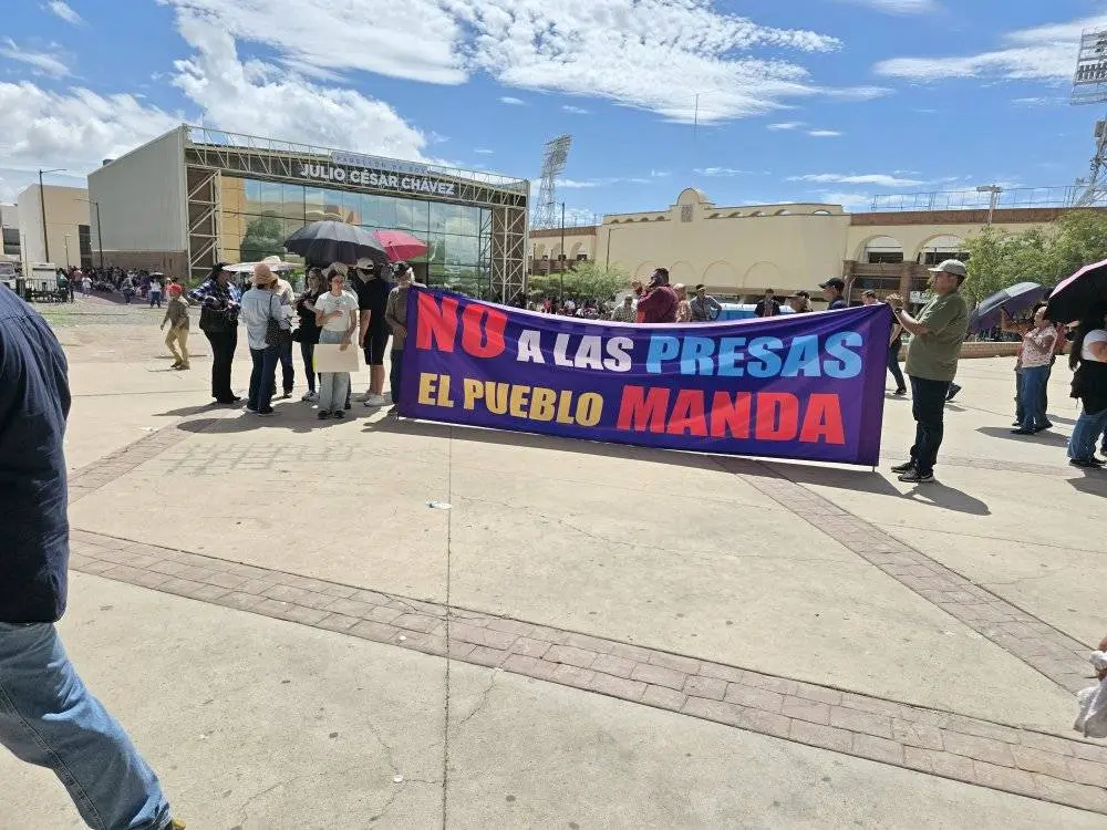 El vocero del Movimiento, el ingeniero Ismael Limón, dijo que considera que la presidenta de México está falta de información, pues de entrada son demasiadas las comunidades que se oponen de manera firme a la construcción de las presas y no unos cuantos como lo ha expresado