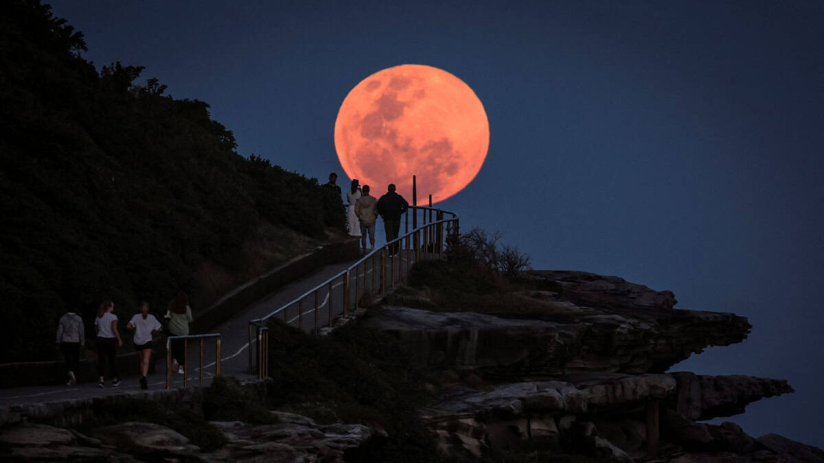 Los espectáculos astronómicos de octubre 2025: superluna, lluvias de estrellas y conjunciones planetarias