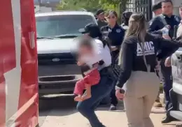 Rescatan a niña de 2 años en Nogales tras ser amenazada por familiar con machete