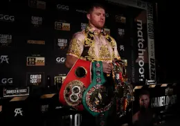 ¿Sigue Canelo Álvarez liderando el boxeo tras su derrota ante Crawford? Este lugar ocupa en la AMB