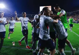 Cruz Azul empata a Tigres en el último minuto y arruina homenaje a Nahuel Guzmán