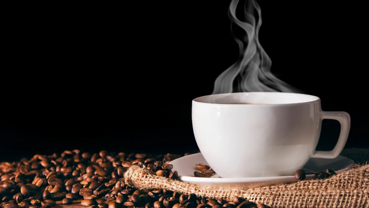 ¿El café cuenta como líquido?