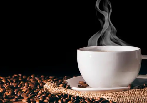 ¿El café cuenta como líquido? La respuesta de los expertos sobre la hidratación y la cafeína