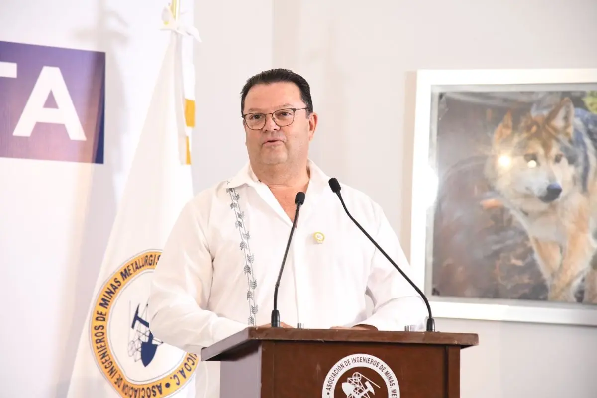 Roberto Sitten Ayala, Presidente local del Comité local de la Asociación de Ingenieros de Minas, Metalurgista y Geólogos de México A.C. (Aimmgm)