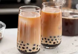 La gran pregunta del Bubble Tea: ¿Se mastican o no las bolitas de tapioca?