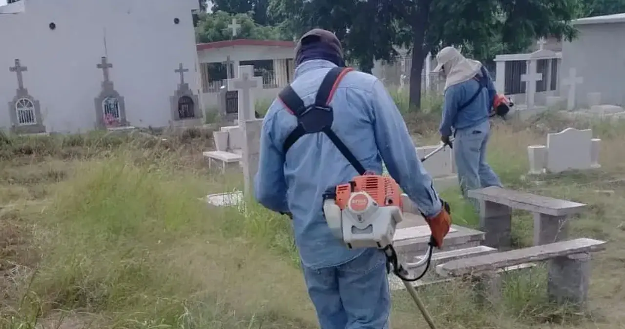 Arranca limpieza de panteones en Navojoa para tenerlos listos el Día de Muertos