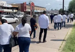 Personas con discapacidad visual piden mayor inclusión en Cajeme; realizan caminata por el Día del Bastón Blanco