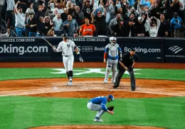 Yankees remonta y evita la barrida ante Blue Jays en la Serie Divisional 2025