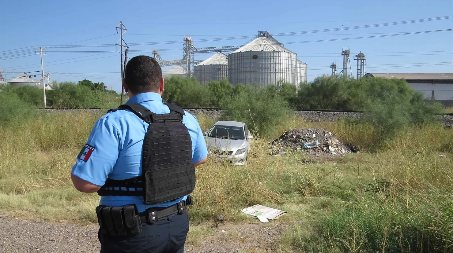 Se sale automóvil de la carretera al sur de Ciudad Obregón