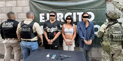Tres detenidos, droga y arma de fuego durante cateo en Hermosillo
