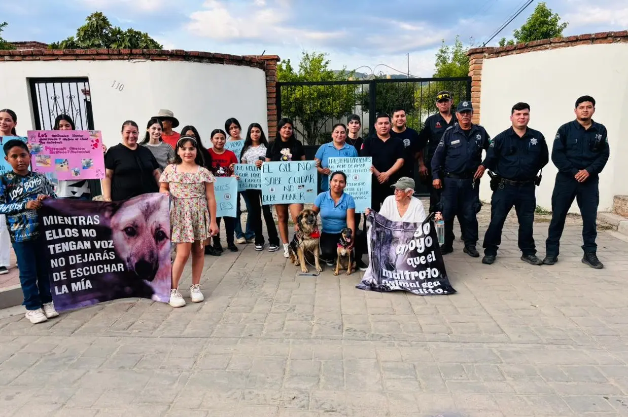 Marchan en Álamos contra el maltrato animal