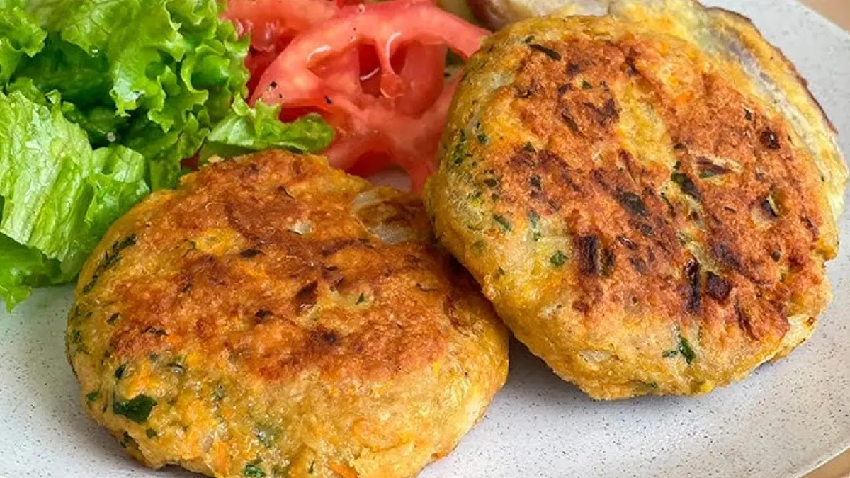 ¿Quieres comer saludable? Así puedes preparar tortitas de zanahoria con avena