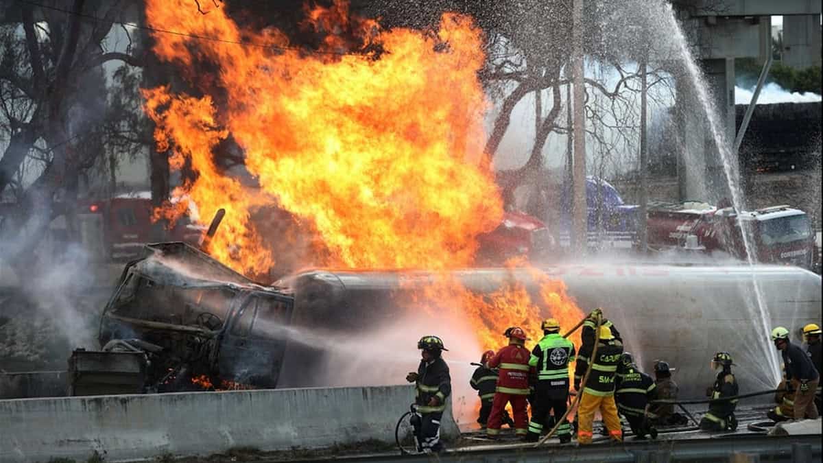 Falta de pericia del chofer de la pipa provocó la tragedia en el Puente La Concordia en Iztapalapa
