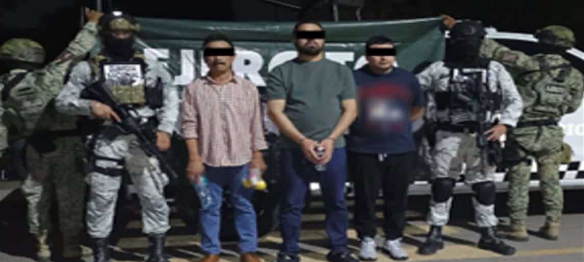 Detienen a tres con armas y drogas en Hermosillo