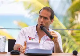 ¿Quién es Diego Castañón, el alcalde de Tulum que prohibió ingresar a las playas con comida y bebidas?