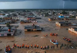 "Raymond" deja 64 muertos y más de 60 desaparecidos por lluvias en cinco estados, reporta Protección Civil