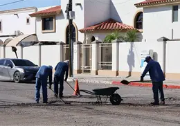 Aplican programa de bacheo en calles de Cajeme tras lluvias