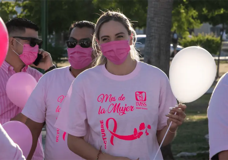 IMSS Organiza "Caminata contra el Cáncer de Mama" en Ciudad Obregón