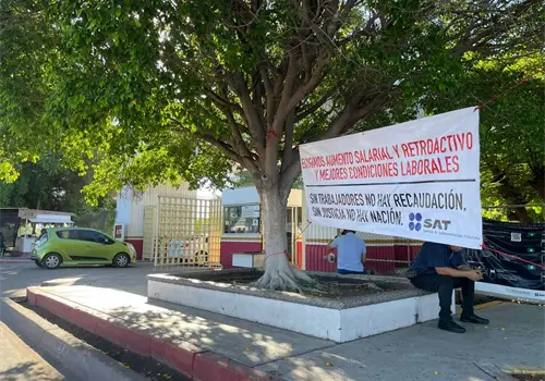 Empleados del SAT de Ciudad Obregón se suman a manifestaciones nacionales
