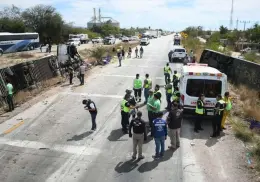 Exigen topes en la carretera