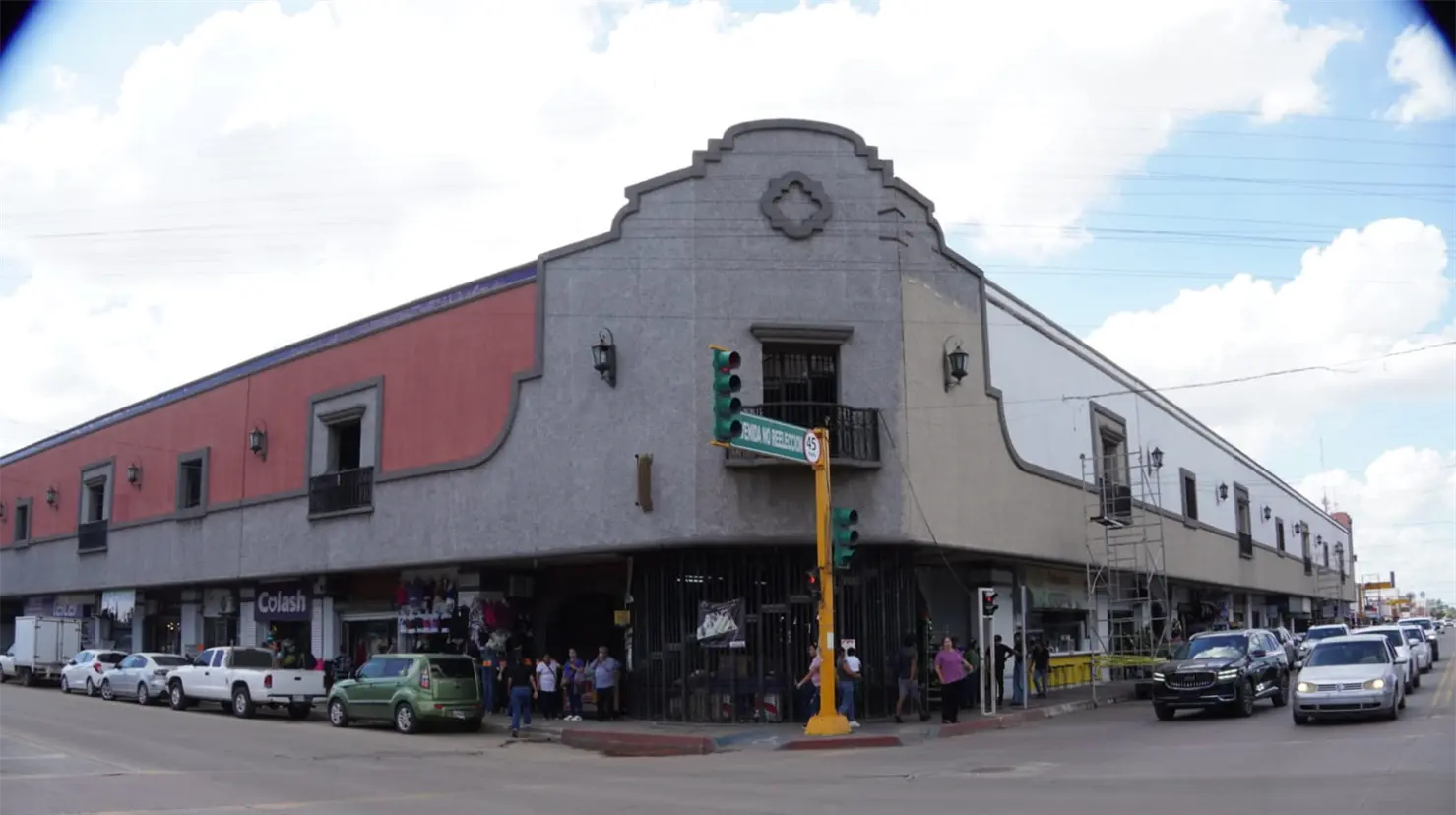 Avanzan trabajos de pintura en Mercajeme