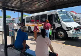 Baches ocasionados por las lluvias afectan a los camiones