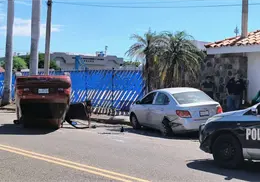 Choque y volcadura en Ciudad Obregón deja una mujer lesionada