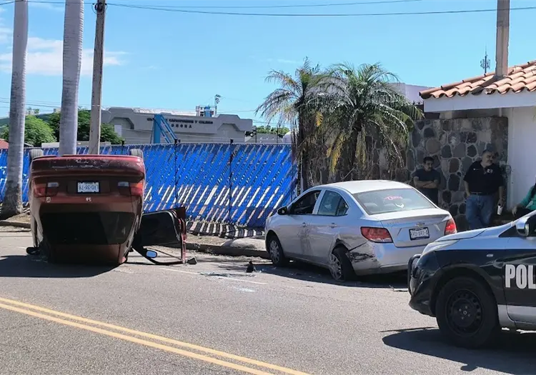 Fuerte Accidente Vehicular en Calle Allende de Ciudad Obregón