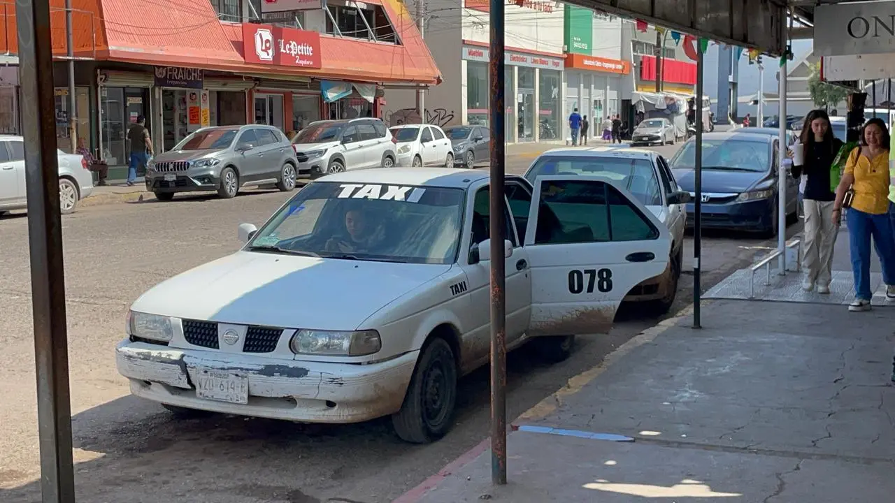 os taxistas se encuentran listos para brindar el servicio hacia el estado y de regreso a la ciudad