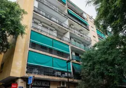 Encuentran el cuerpo de un jubilado que tenía 15 años muerto en su departamento