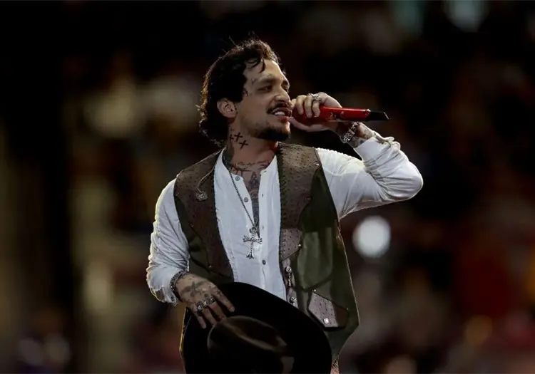 Christian Nodal es acusado de ejercer violencia vicaria en contra de Cazzu