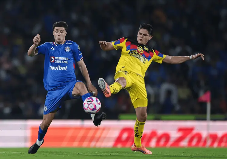 Cruz Azul remonta y gana a América en el Clásico Joven