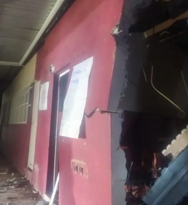 Explota cilindro de gas en escuela de Tajimaroa, al norte de Ciudad Obregón