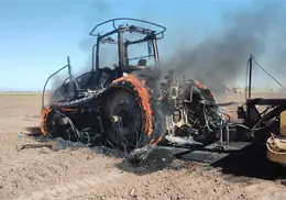 Se incendia tractor en predio de San Ignacio Río Muerto