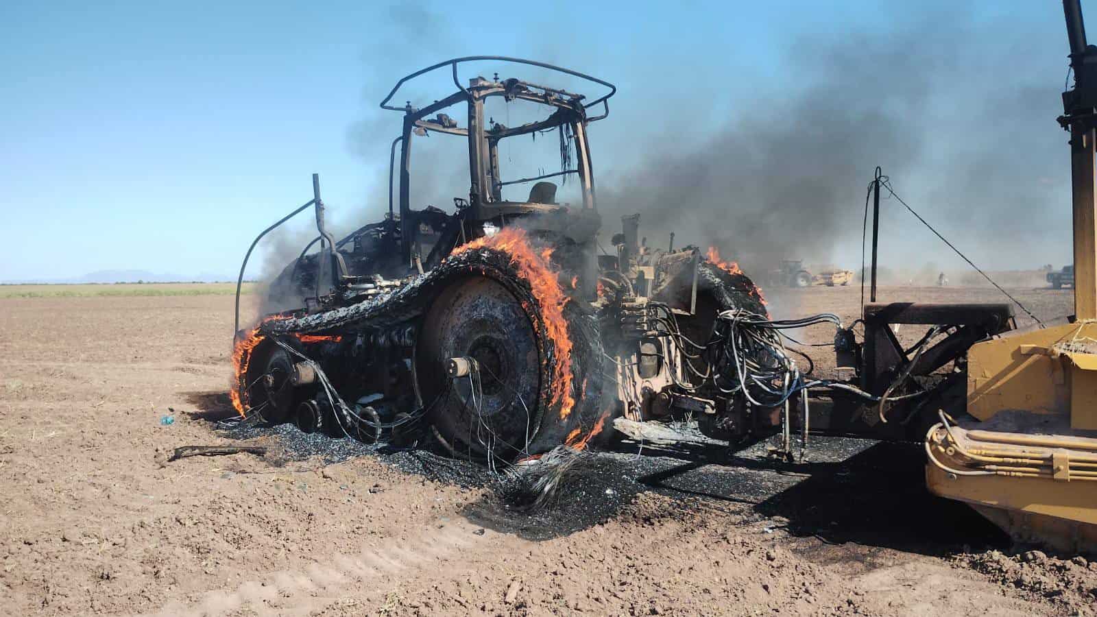 Se incendia tractor en predio de San Ignacio Río Muerto