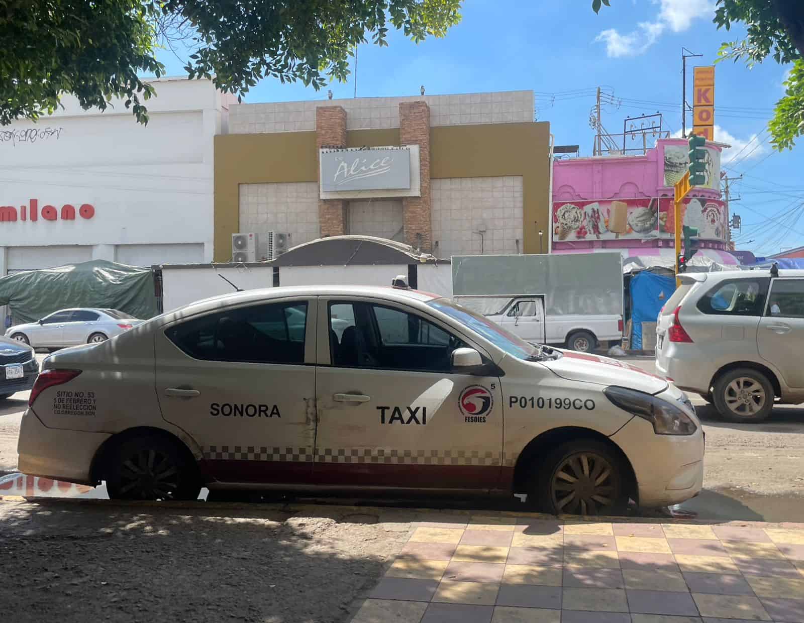 Taxistas llevarán pasaje a los panteones