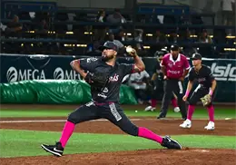 Samuel Zazueta empata récord histórico de Yaquis