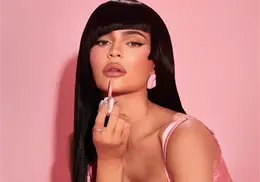 ¡Fiesta, maquillaje y glamour! Así fue como Kyle Jenner celebró 10 años de su propia marca