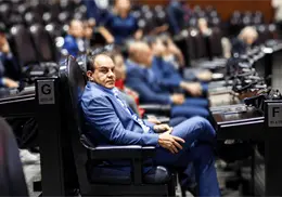 Cuauhtémoc Blanco se defiende por jugar pádel en plena sesión virtual
