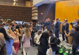 Diputados sacan los prohibidos con la Sonora Santanera en San Lázaro