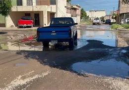 Vecinos de la colonia Miravalle piden que se atiendan los drenajes colapsados