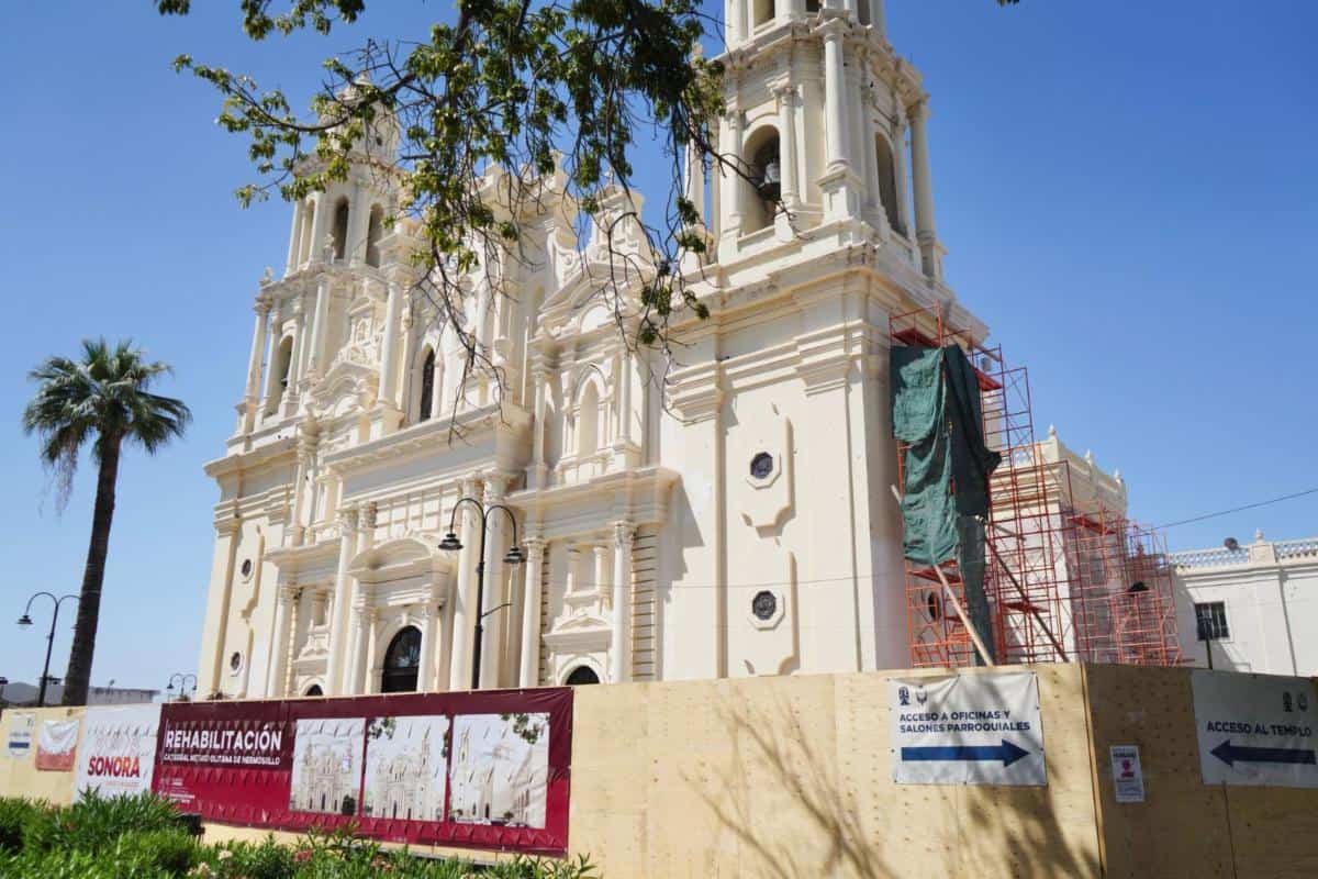 Alfonso Durazo entrega restauración de Catedral Metropolitana de Hermosillo