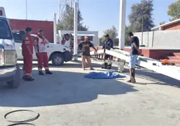 Muere niño de seis años tras caída de estructura metálica en escuela de Coahuila