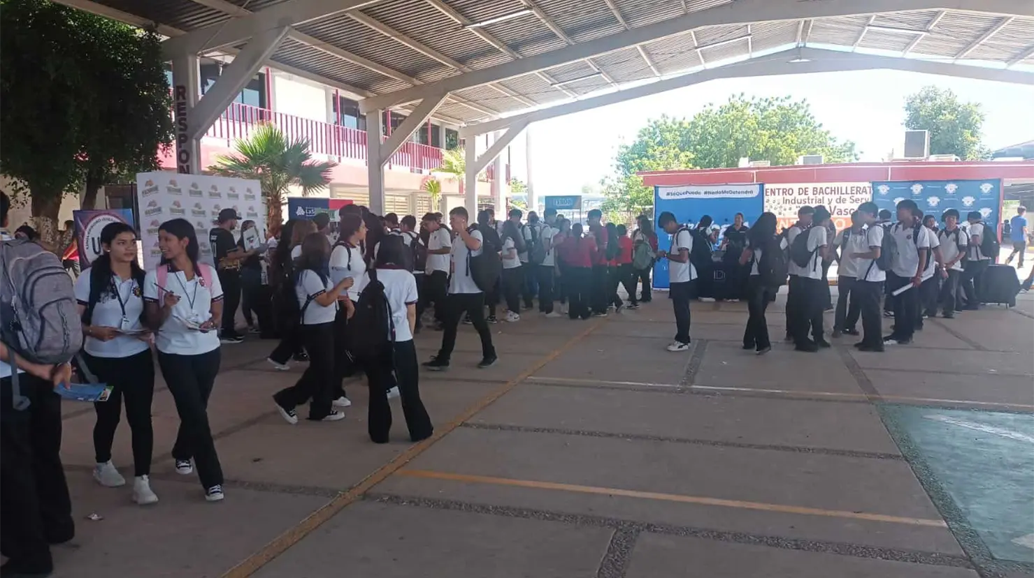 Los estudiantes del Cbtis 188 salen en su mayoría rumbo a la universidad al momento de egresar