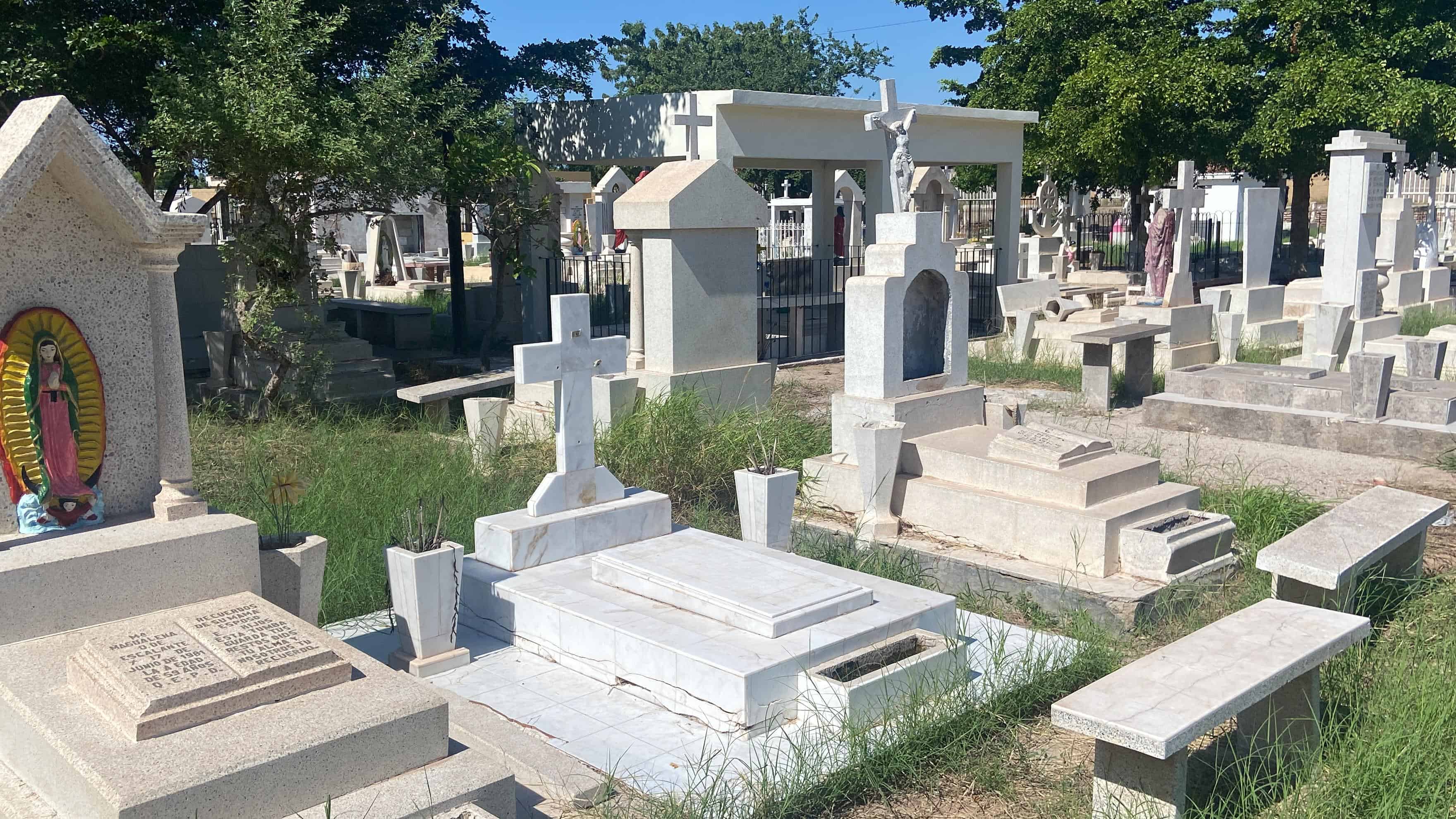 Panteón San Ramón en Huatabampo, entre los pocos que no están saturados