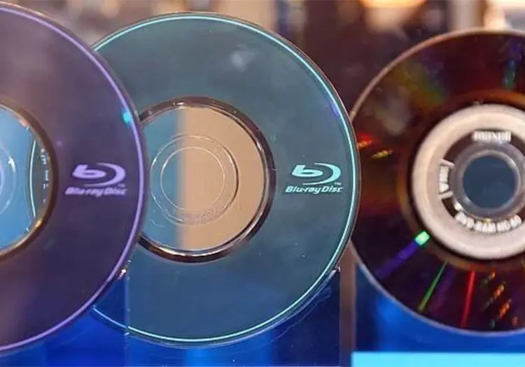 Japón busca revivir los lectores de discos Blu-ray tras el apagón de Windows 10