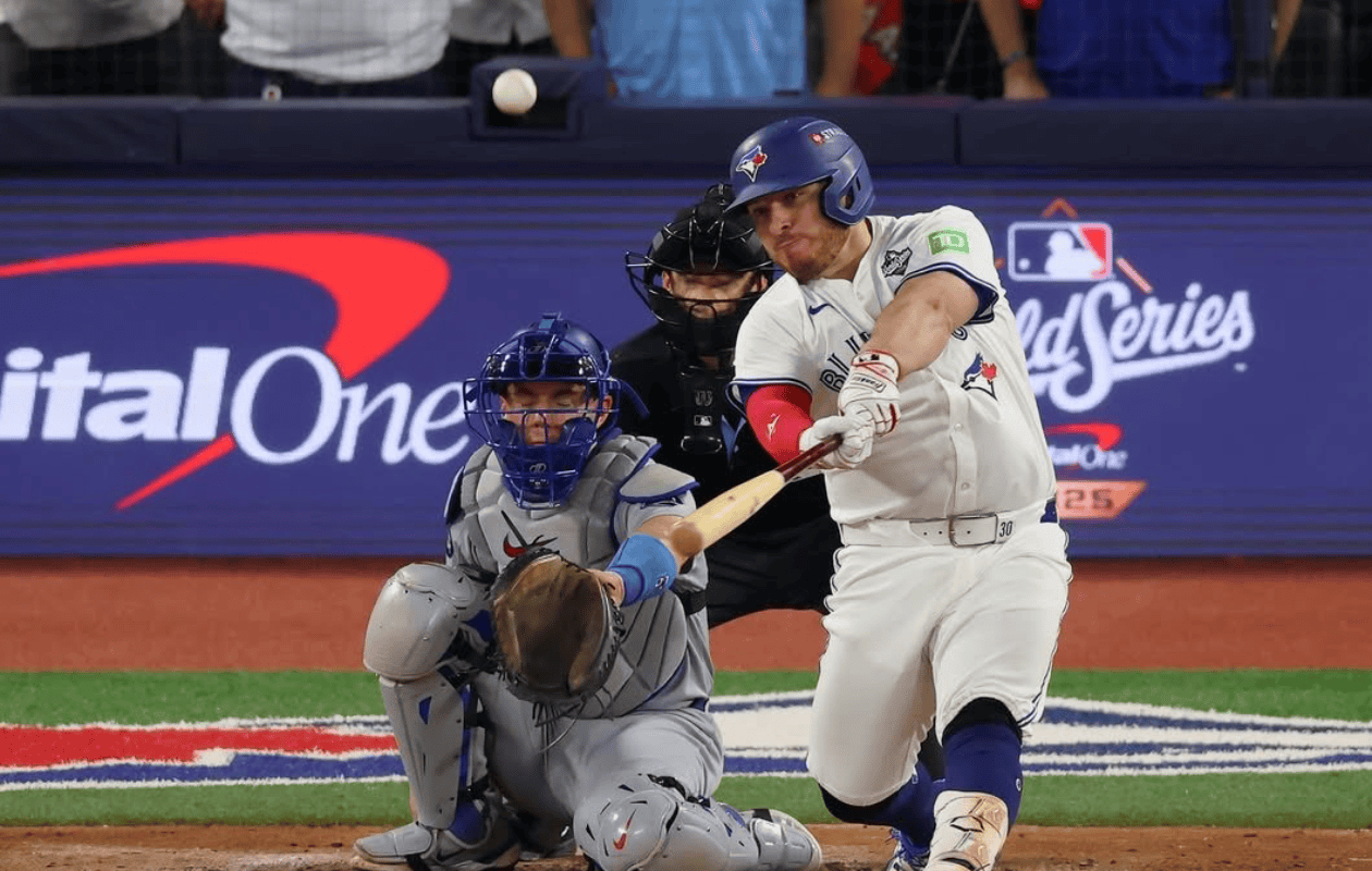 Blue Jays gana el primero de Serie Mundial: Alejandro Kirk hace historia al pegar jonrón