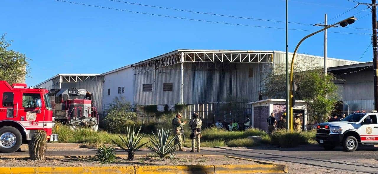 Choque de locomotoras en Hermosillo deja tres heridos